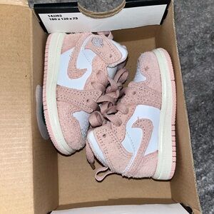 Infant Jordan 1 mids
